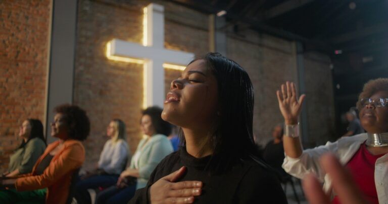 CG051-Worshipers